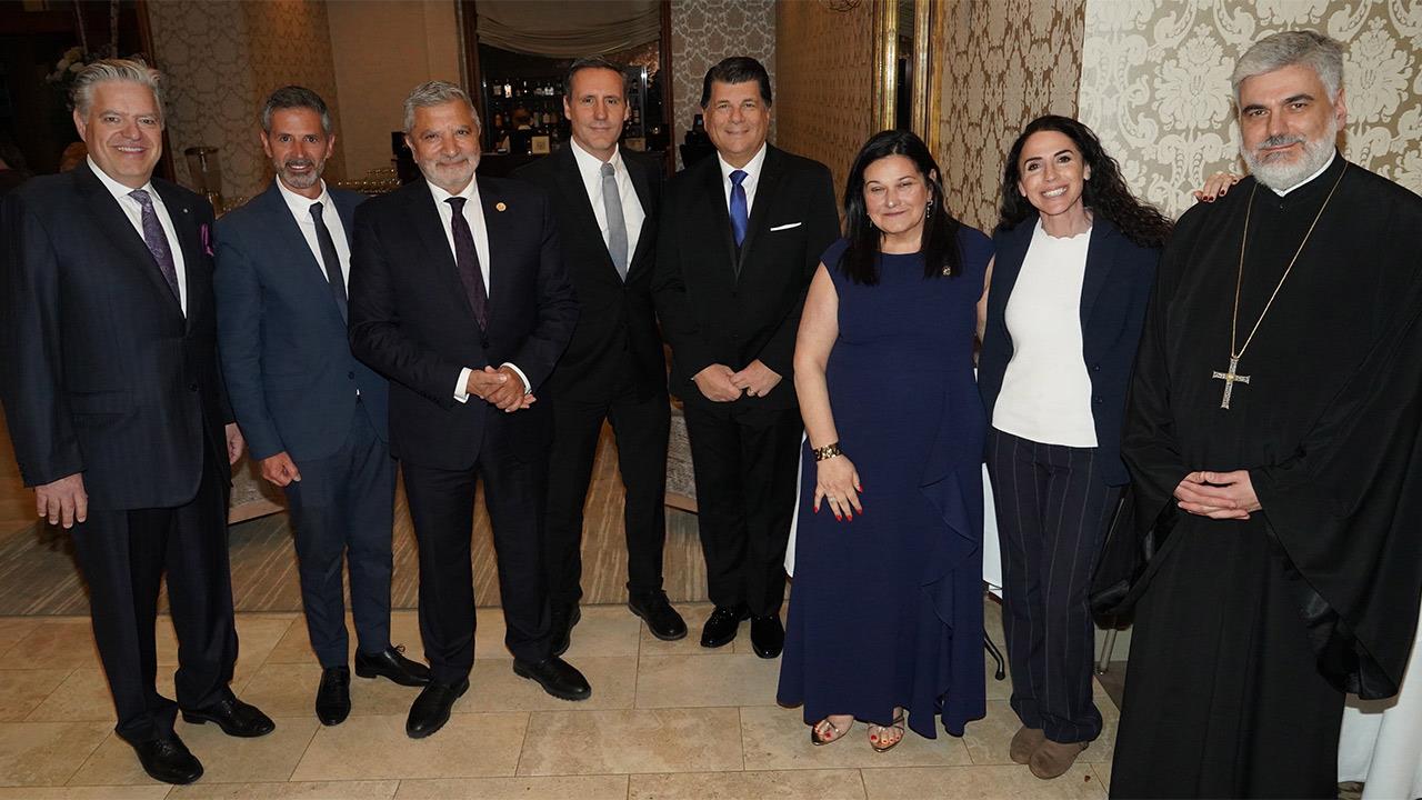 Μήνυμα ενότητας από τη Βοστώνη - Παρουσία του Προέδρου του ΙΣΑ στο επίσημο δείπνο της Ομογένειας