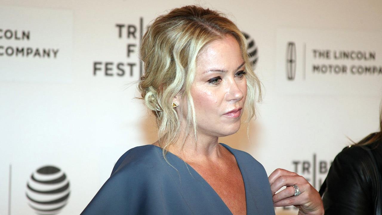 Christina Applegate: Διαγνώστηκε λανθασμένα με σκλήρυνση κατά πλάκας - 