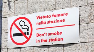 Ιταλία - Τορίνο : Σε απόσταση οι καπνιστές στους εξωτερικούς χώρους