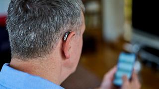 Tο AI στη βαρηκοΐα: Ακουστικά που 