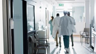 Υγειονομικοί: Νοσούν πιο συχνά από γρίπη, αλλά με πιο ήπια συμπτώματα [μελέτη]