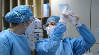 ΕΟΔΥ: 7 θάνατοι ασθενών με γρίπη και 6 με CoViD - Μικρή μείωση στις νοσηλείες