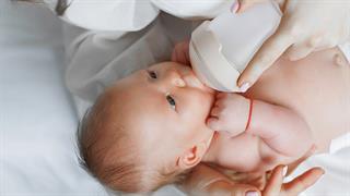 ECDC: Γιατί έγινε ανάκληση βρεφικού γάλακτος - Τι είναι η τοξίνη σερεουλίδη