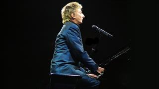 Ο Barry Manilow ακυρώνει τις συναυλίες του μετά από εγχείρηση για καρκίνο του πνεύμονα