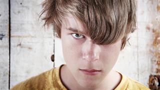 Οι θυμωμένοι έφηβοι γερνούν πιο γρήγορα [μελέτη]