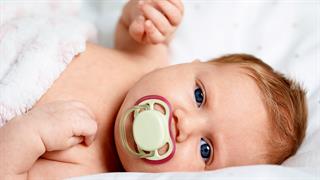 Πιπίλα με το πρώτο κλάμα; Ναι ή όχι;