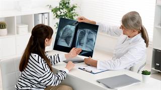 Προσυμπτωματικός έλεγχος για τον καρκίνο του πνεύμονα σε δεινούς καπνιστές [γερμανική μελέτη]