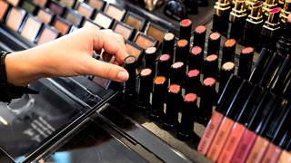 Ρεκόρ κερδοφορίας από την Estée Lauder στην Ελλάδα