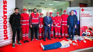 Ε.Ε.Σ.: Παρουσίαση  χρήσης αυτόματου εξωτερικού απινιδωτή (AED) στο Μετρό Συντάγματος