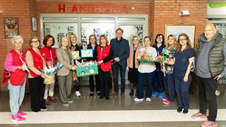 Λαμπάδες, χειροτεχνίες και δώρα για τους μικρούς ασθενείς στο 