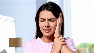 Παθήσεις των αυτιών συνδέονται με κίνδυνο άνοιας [μελέτη]