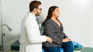 Η παχυσαρκία μειώνει τη λειτουργικότητα των πνευμόνων στους ηλικιωμένους [μελέτη]