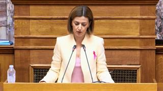 Αγαπηδάκη: Αδιαθεσία στη Βουλή - Διακομίστηκε στο νοσοκομείο 