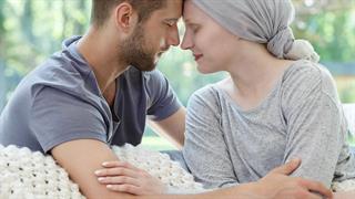 CEO της Johnson & Johnson: Η ίαση ορισμένων μορφών καρκίνου είναι ''ρεαλιστικός'' στόχος για την επόμενη δεκαετία